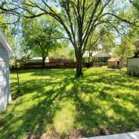 1612 Lindsay St.
